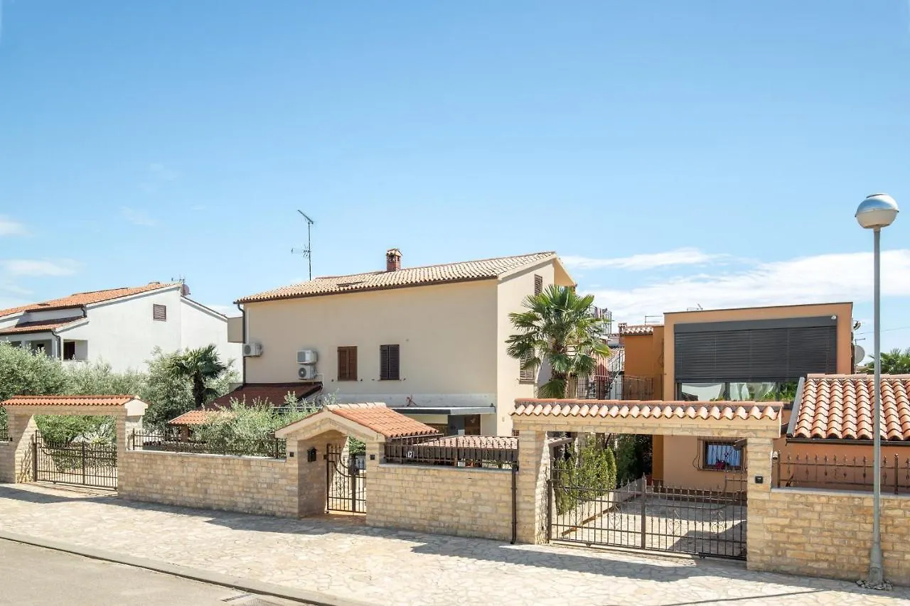 Apartments Nono Porec 0*,  Croazia