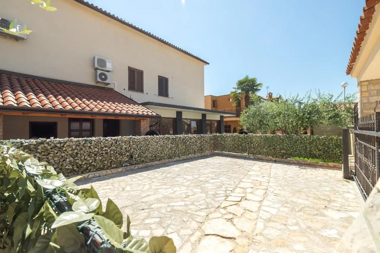 Apartments Nono Porec